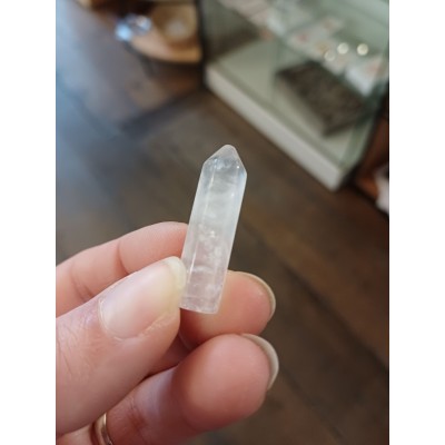 POINTE EN CRISTAL DE ROCHE