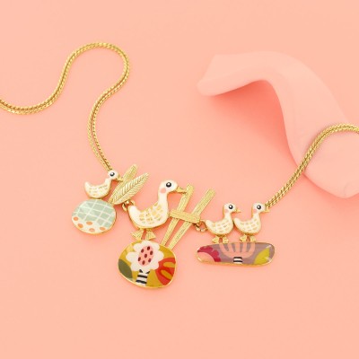 TARATATA bijoux Collier Fantaisie Plume.