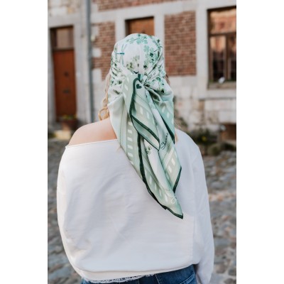 Shanna Foulard Carré Love Porte Bonheur.