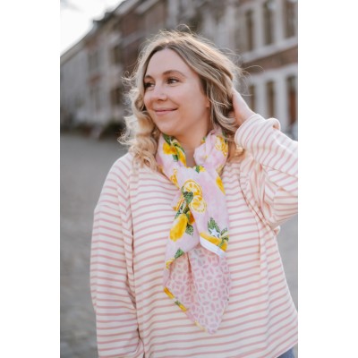 Shanna Foulard Minisha Bargas.