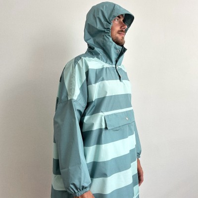 POULE PARTY - Ponchos adulte - Green stripes