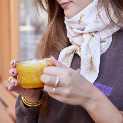 Foulard Teckel Ecru, Marque BONHEUR DU JOUR | Bijoux Totem.