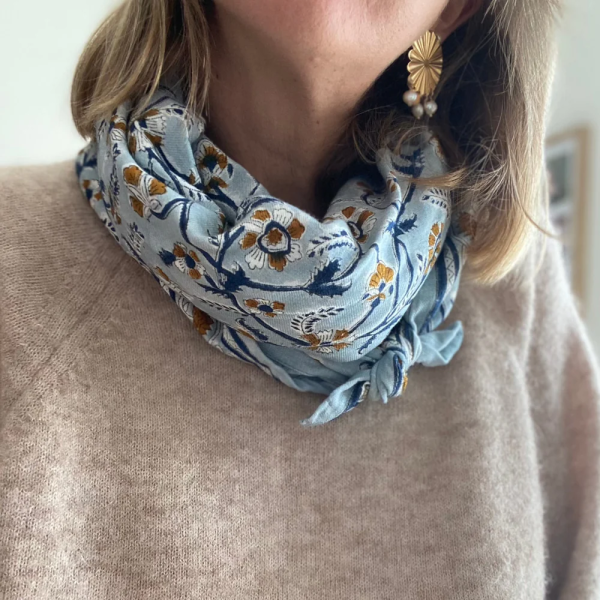 SO FAMILY Foulard Dheli Bleuet.