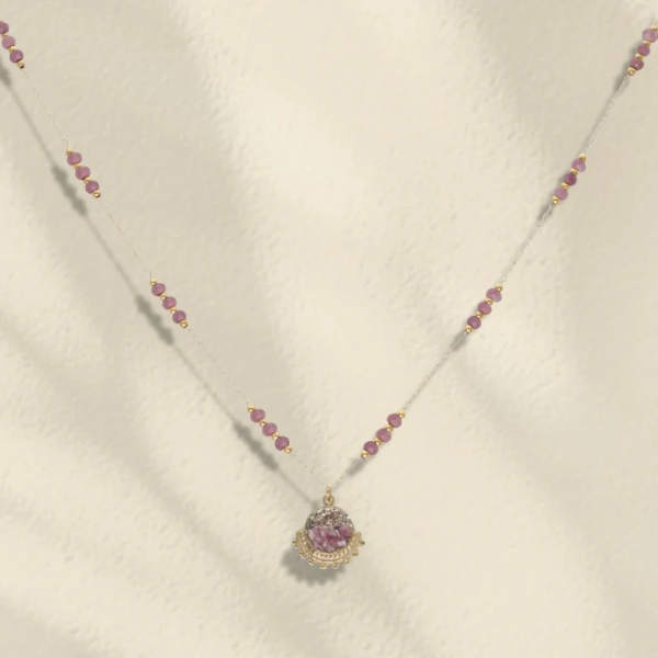 LOETMA Collier Jasmine Grenat.