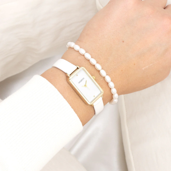 OOZOO Montre Femme rectangulaire.