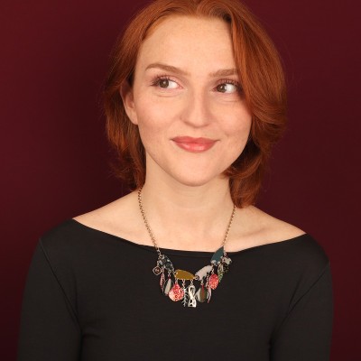 TARATATA bijoux Collier Plastron Pirogue.
