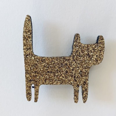 LES PETITES HIRONDELLES - Broche chat debout - Doré