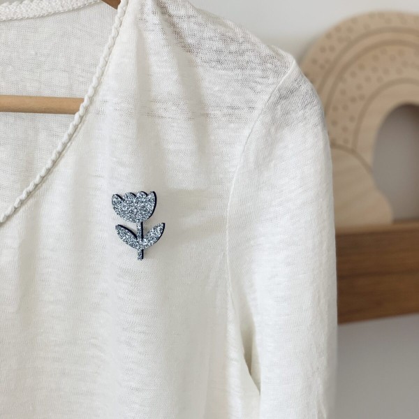 LES PETITES HIRONDELLES - Pins Fleur Tige - Argent
