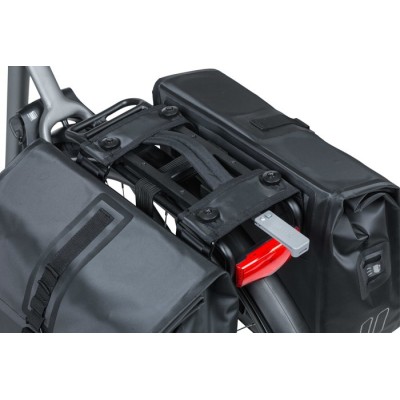 BASIL URBAN DRY DOUBLE BAG 50L BASIL URBAN DRY DOUBLE BAG 50L