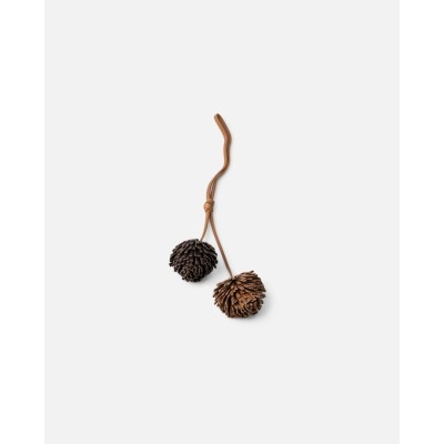 Breloque BIBA Connecticut marron en cuir à pompons