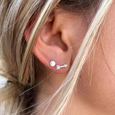 DORIANE Boucles d’oreilles Petites Flèches. DORIANE Boucles d’oreilles Petites Flèches.