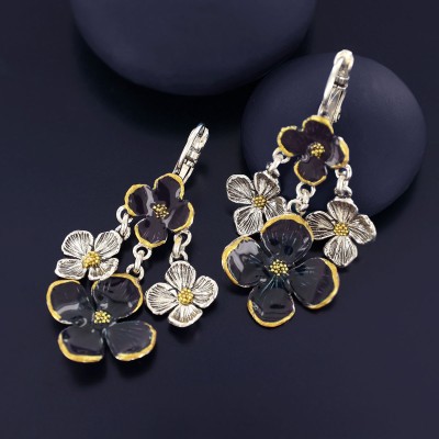 TARATATA bijoux Boucles d’oreilles Dormeuses Hortensia.