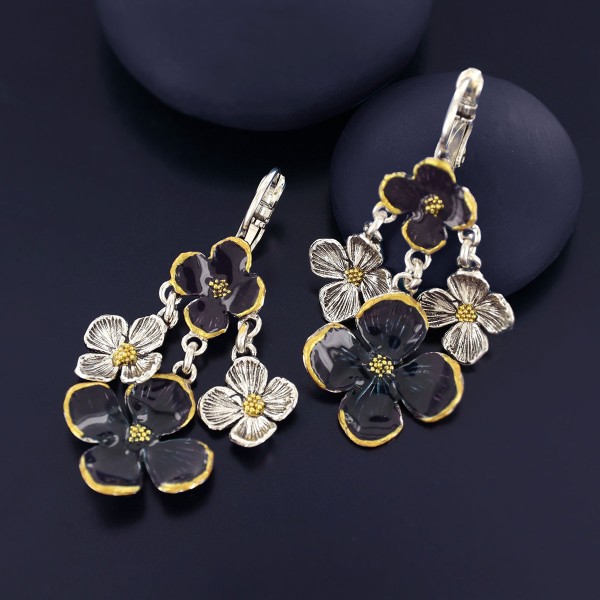 TARATATA bijoux Boucles d’oreilles Dormeuses Hortensia.