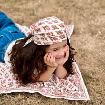 SO FAMILY Foulard Lise Brown. SO FAMILY Foulard Lise Brown.