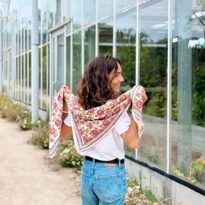 SO FAMILY Foulard Pink Pondichéry. SO FAMILY Foulard Pink Pondichéry.