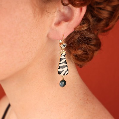TARATATA bijoux Boucles d’oreilles Dormeuses Zebra. TARATATA bijoux Boucles d’oreilles Dormeuses Zebra.