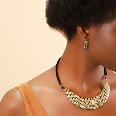 NATURE bijoux Boucles d’oreilles Dormeuses Madame Bogolan. NATURE bijoux Boucles d’oreilles Dormeuses Madame Bogolan.