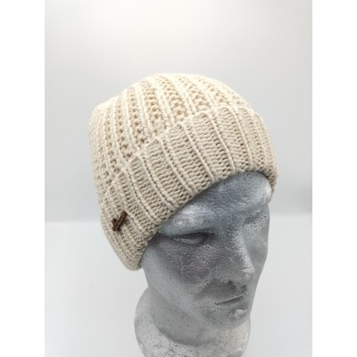 BONNET AVEC REVERS