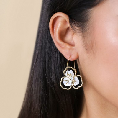 FRANCK HERVAL Boucles d’oreilles Lisette. FRANCK HERVAL Boucles d’oreilles Lisette.