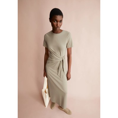 ARMEDANGELS - Robe Jeltaa - Light Sage ARMEDANGELS - Robe Jeltaa - Light Sage