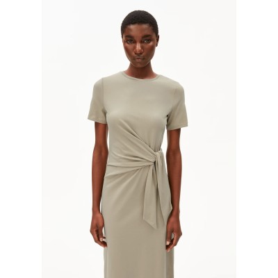 ARMEDANGELS - Robe Jeltaa - Light Sage ARMEDANGELS - Robe Jeltaa - Light Sage