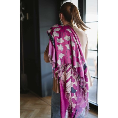 Shanna Foulard Flo. Shanna Foulard Flo.