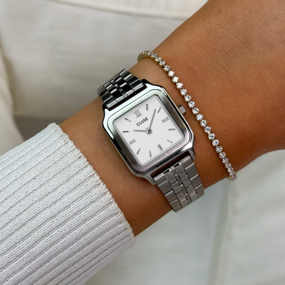 Cluse Montre Femme Gracieuse Petite carrée. Cluse Montre Femme Gracieuse Petite carrée.