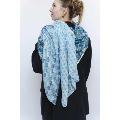 Shanna Foulard Julia. Shanna Foulard Julia.