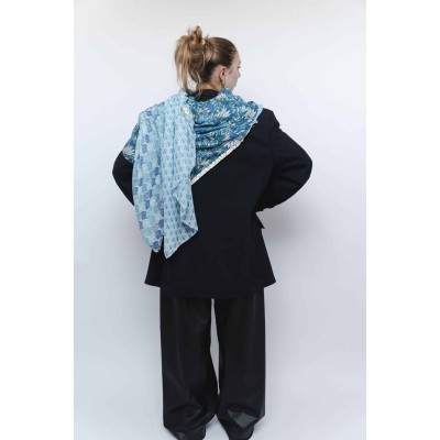 Shanna Foulard Julia. Shanna Foulard Julia.