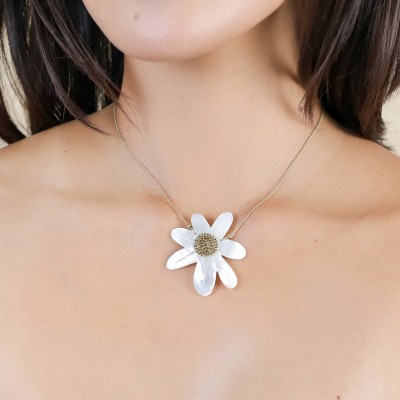 FRANCK HERVAL Collier Marguerite. FRANCK HERVAL Collier Marguerite.