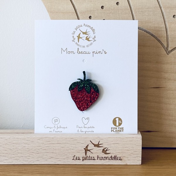 LES PETITES HIRONDELLES - Pin's Fraise