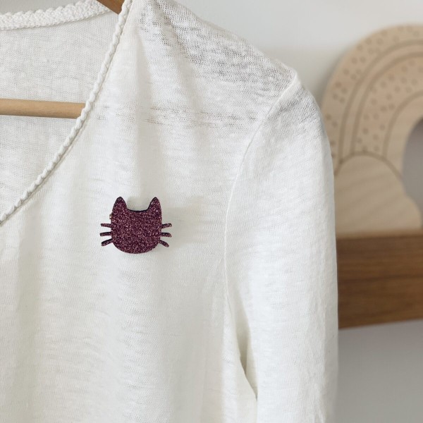 LES PETITES HIRONDELLES - Broche chat moustaches - Rose