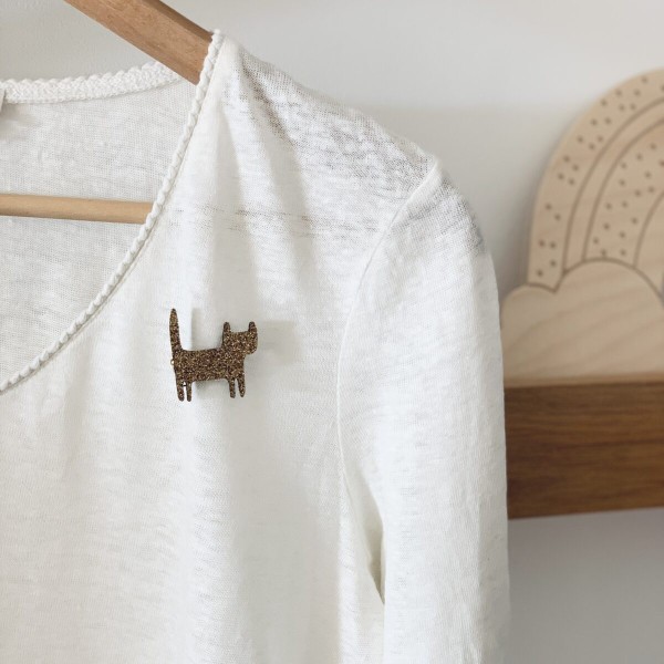 LES PETITES HIRONDELLES - Broche chat debout - Doré