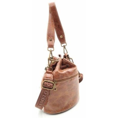 CARAMELO Sac bourse porté épaule. CARAMELO Sac bourse porté épaule.