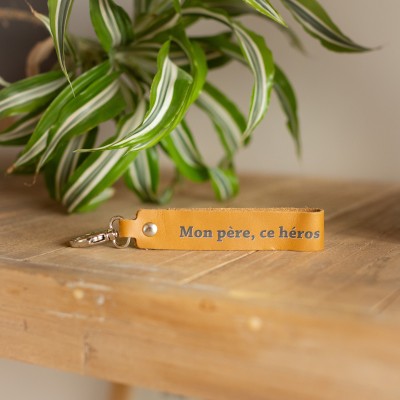 LA CARTABLIERE Porte-Clés Message Mon Père, ce Héros. LA CARTABLIERE Porte-Clés Message Mon Père, ce Héros.