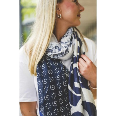Shanna Foulard Tamara. Shanna Foulard Tamara.