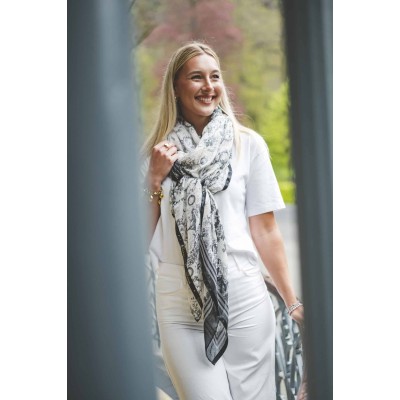 Shanna Foulard Carré Thalia.