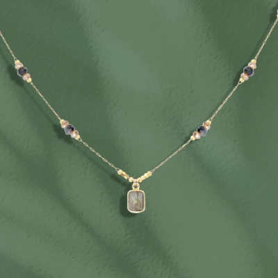 LOETMA Collier Chiara Labradorite. LOETMA Collier Chiara Labradorite.