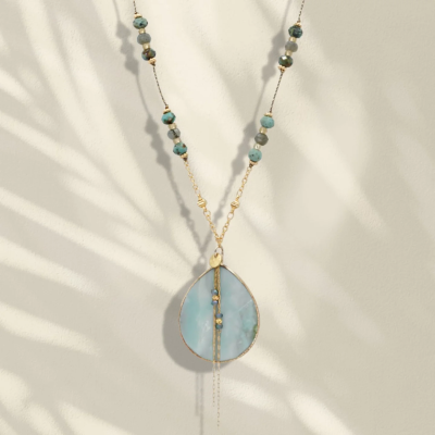 LOETMA Collier Sautoir Pénélope Amazonite. LOETMA Collier Sautoir Pénélope Amazonite.
