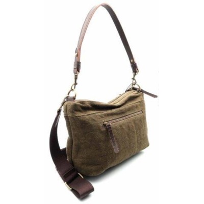 CARAMELO Sac porté travers. CARAMELO Sac porté travers.
