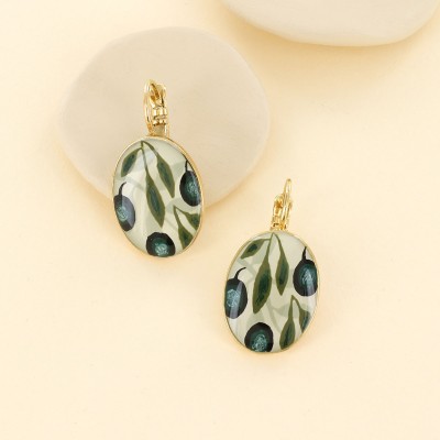 TARATATA bijoux Boucles Dormeuses Olive. TARATATA bijoux Boucles Dormeuses Olive.