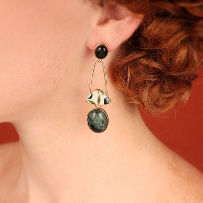 TARATATA bijoux Boucles d'oreilles Puces Olive. TARATATA bijoux Boucles d'oreilles Puces Olive.