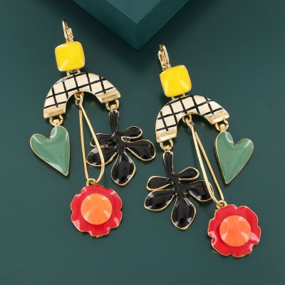 TARATATA bijoux Boucles Dormeuses Arty. TARATATA bijoux Boucles Dormeuses Arty.