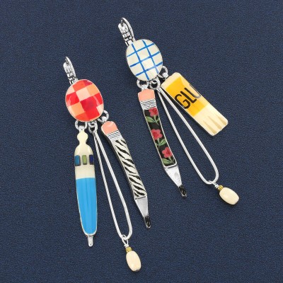 TARATATA bijoux Boucles Dormeuses Gomme. TARATATA bijoux Boucles Dormeuses Gomme.
