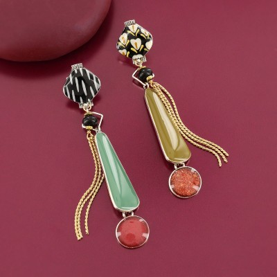 TARATATA bijoux Boucles d'oreilles Puces Étincelle. TARATATA bijoux Boucles d'oreilles Puces Étincelle.