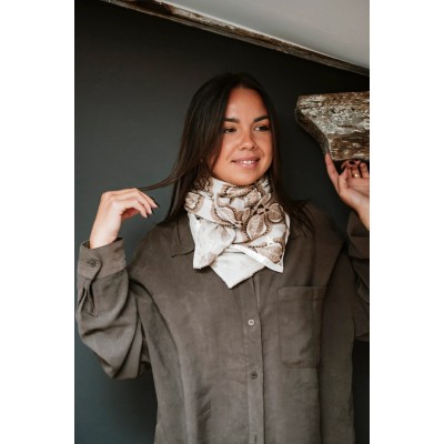 Shanna Foulard Minisha Bergame. Shanna Foulard Minisha Bergame.