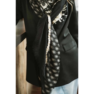 Shanna Foulard Carré Valentine. Shanna Foulard Carré Valentine.
