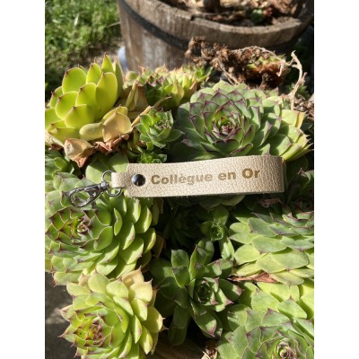 LA CARTABLIERE Porte-Clés Message Collègue en or en Cuir Métallisé Or.