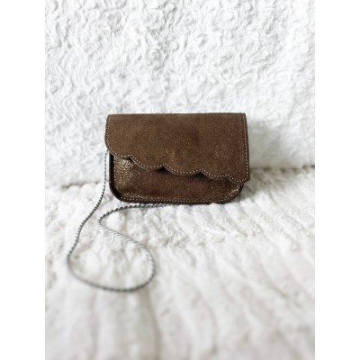 LA CARTABLIERE Mini Pochette Fleur en cuir Pailleté Chocolat doré.