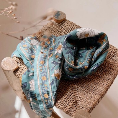 SO FAMILY Foulard Dheli Céladon.